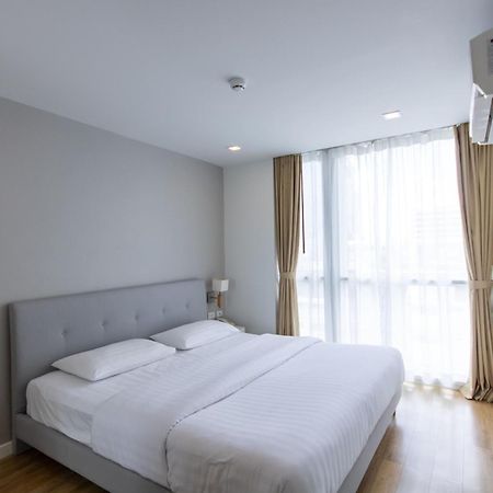 United Residence Ekamai Бангкок Екстер'єр фото